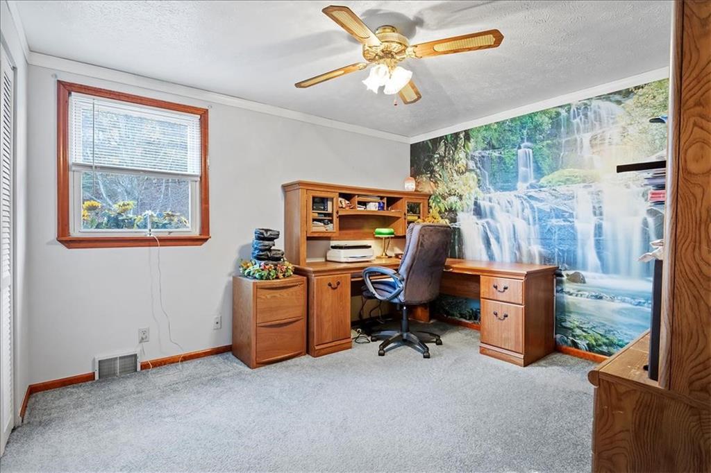 711 Baldwin Road Pittsburgh, PA 15205 - Photo 14 of 25 Gallery Image 14