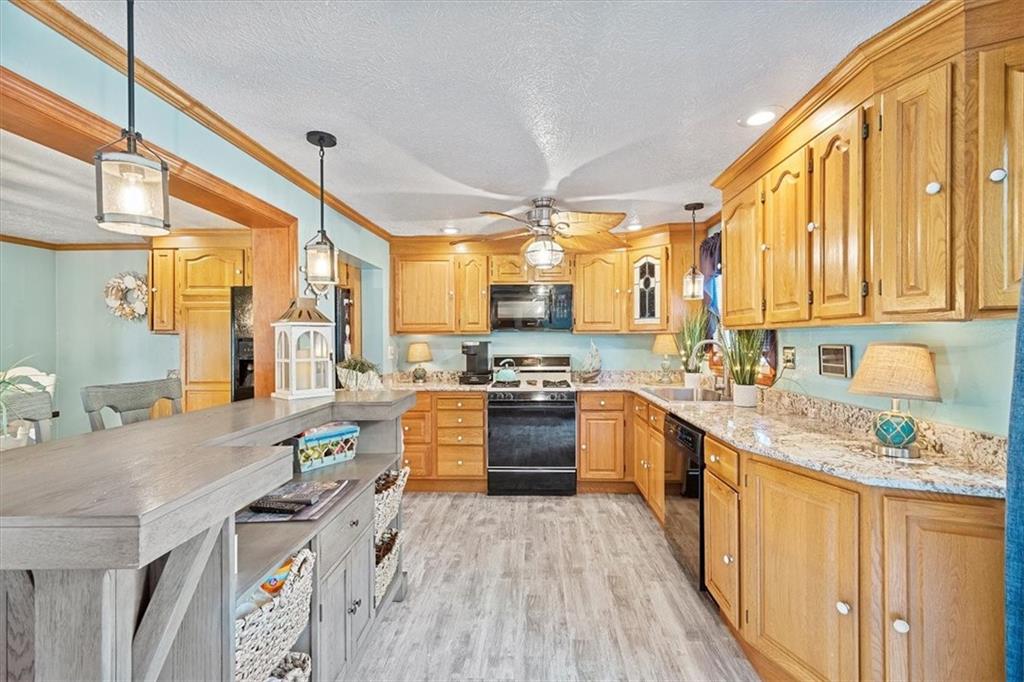 711 Baldwin Road Pittsburgh, PA 15205 - Photo 2 of 25 Gallery Image 2