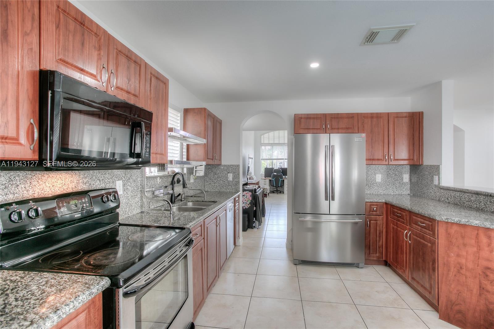 28414 Southwest 133rd Path Homestead, FL 33033 - Photo 9 of 16