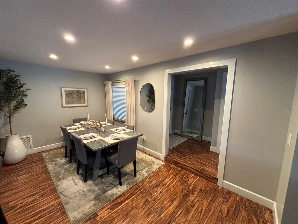 428 Harbour Island Road Orlando, FL 32809 - Photo 4 of 45