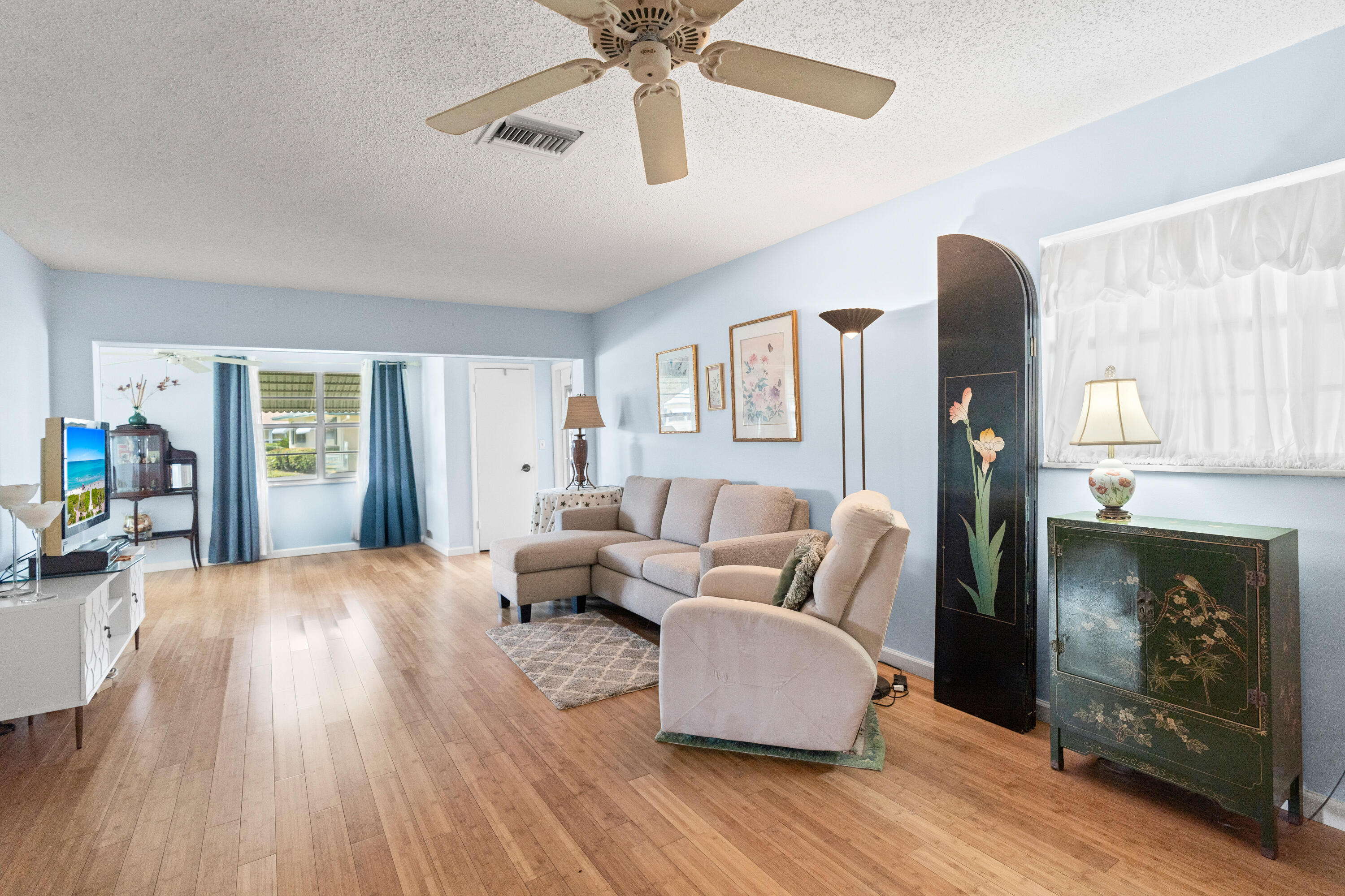 249 Cardinal Lane Delray Beach, FL 33445 - Photo 15 of 36 Living Room