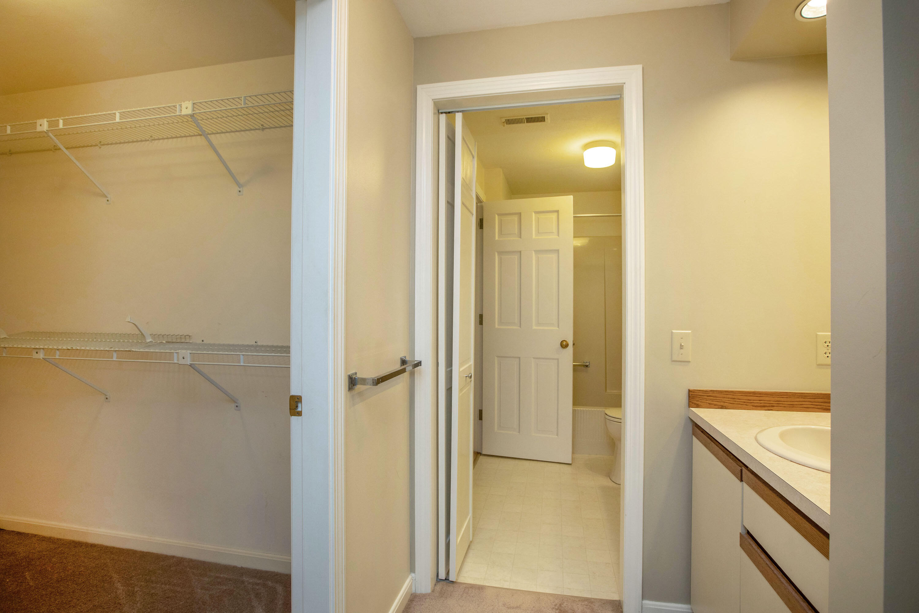 21 Birch Meadow Road, Unit J2 Brunswick, ME 04011 - Photo 19 of 40 Birch Meadow_Baribeau_24