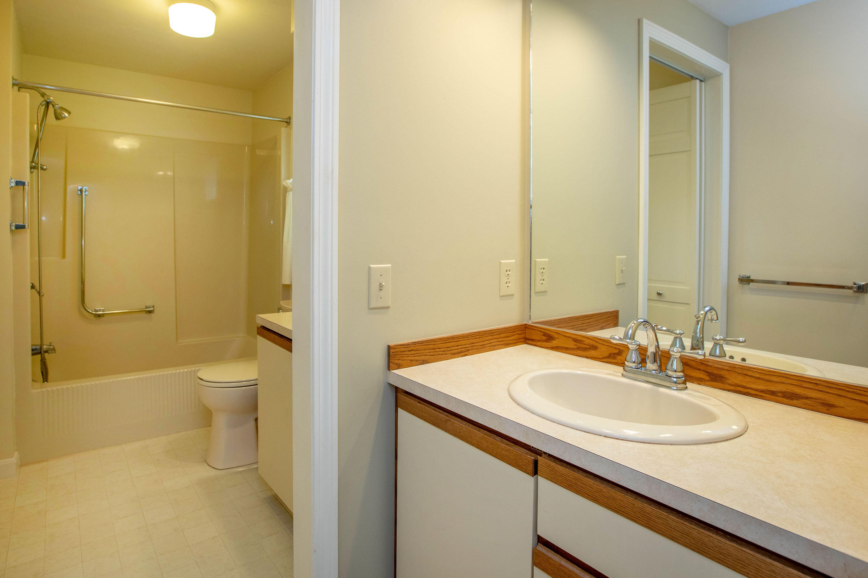 21 Birch Meadow Road, Unit J2 Brunswick, ME 04011 - Photo 20 of 40 Birch Meadow_Baribeau_26