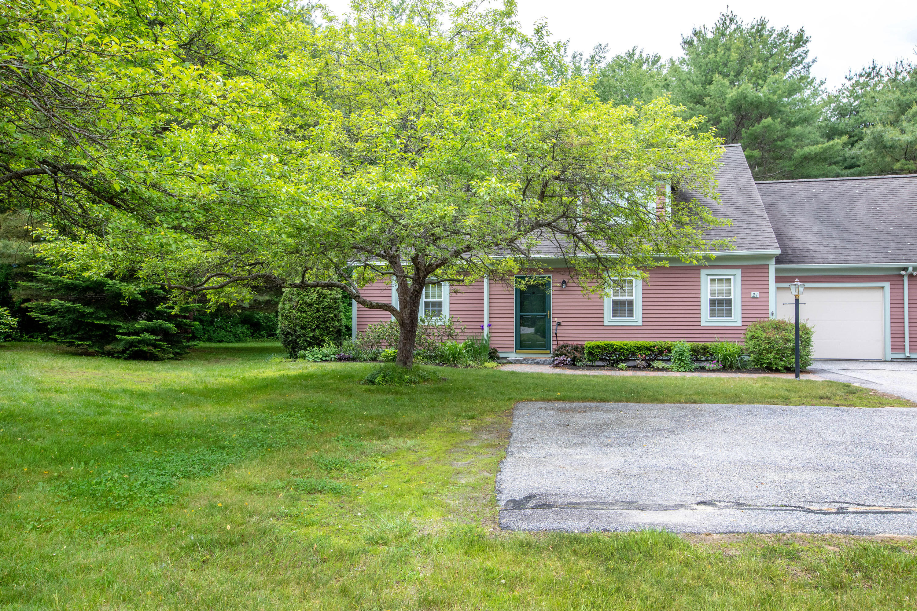 21 Birch Meadow Road, Unit J2 Brunswick, ME 04011 - Photo 2 of 40 Birch Meadow_Baribeau_03