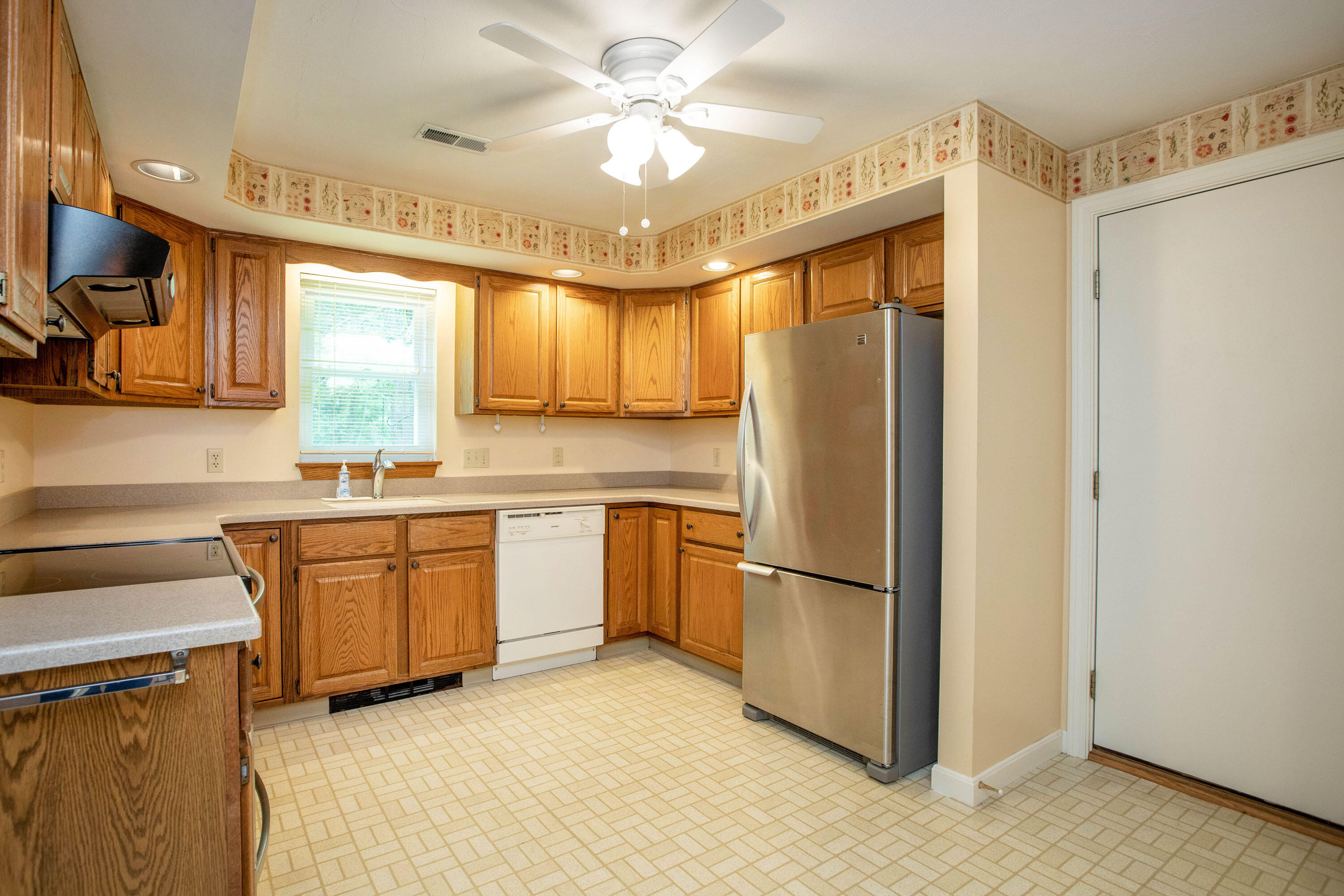 21 Birch Meadow Road, Unit J2 Brunswick, ME 04011 - Photo 10 of 40 Birch Meadow_Baribeau_13