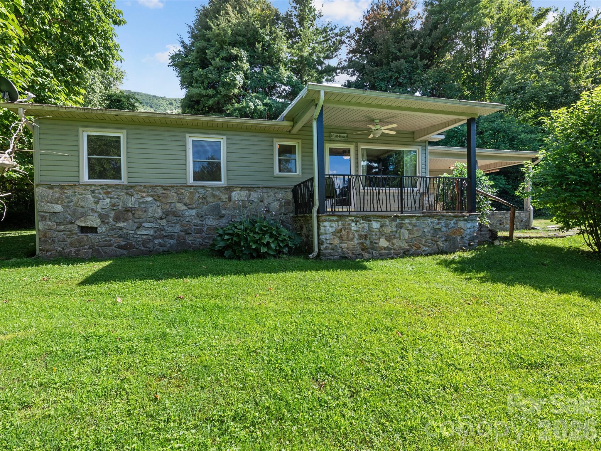 51 Atari Road Waynesville, NC 28786 - Photo 1 of 35 Gallery Image 1