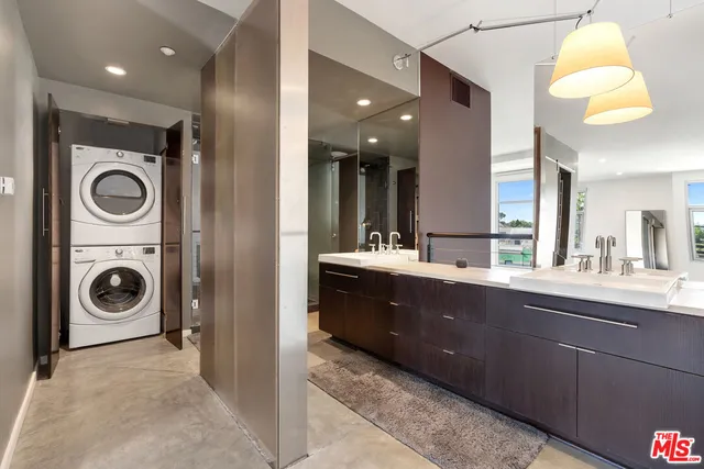 $5,950 | 4111 Sunset Boulevard, Unit 546, Los Angeles, CA 90029