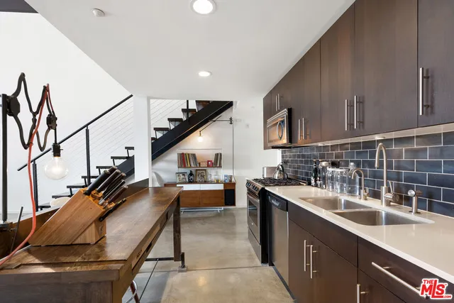 $5,950 | 4111 Sunset Boulevard, Unit 546, Los Angeles, CA 90029