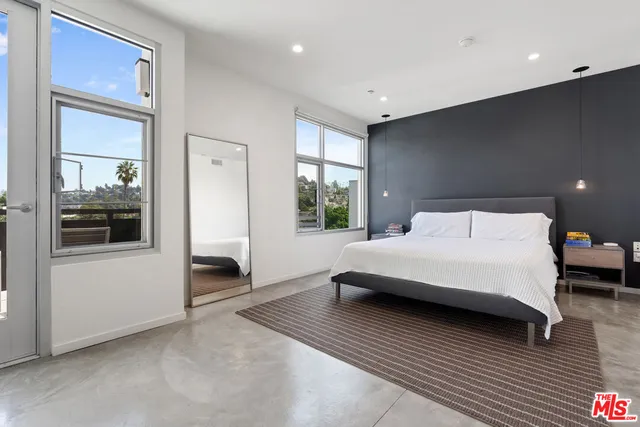 $5,950 | 4111 Sunset Boulevard, Unit 546, Los Angeles, CA 90029