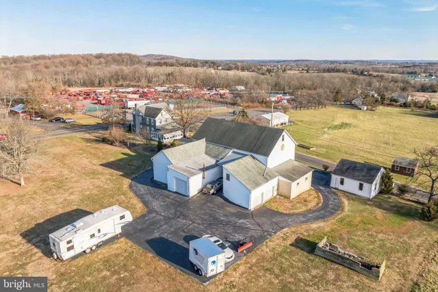 $850,000 | 411 Swamp Pike, Pottstown, PA 19464