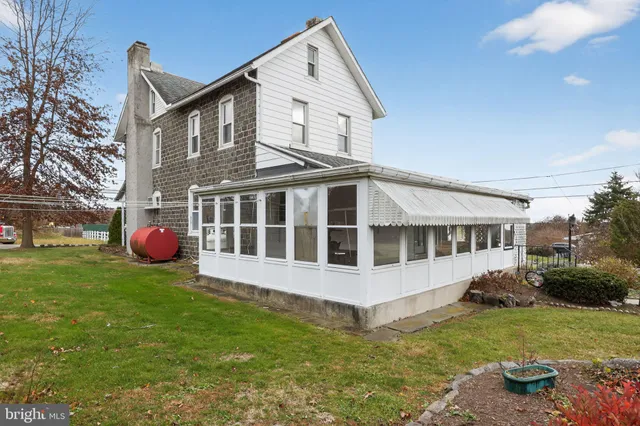 $850,000 | 411 Swamp Pike, Pottstown, PA 19464