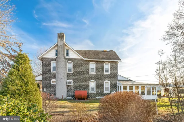 $850,000 | 411 Swamp Pike, Pottstown, PA 19464