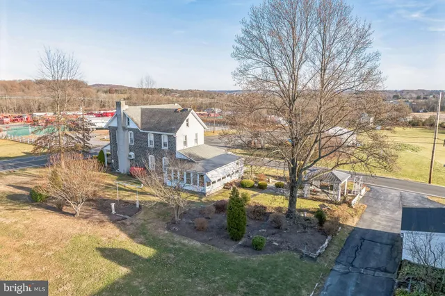 $850,000 | 411 Swamp Pike, Pottstown, PA 19464