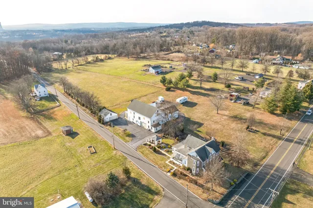 $850,000 | 411 Swamp Pike, Pottstown, PA 19464