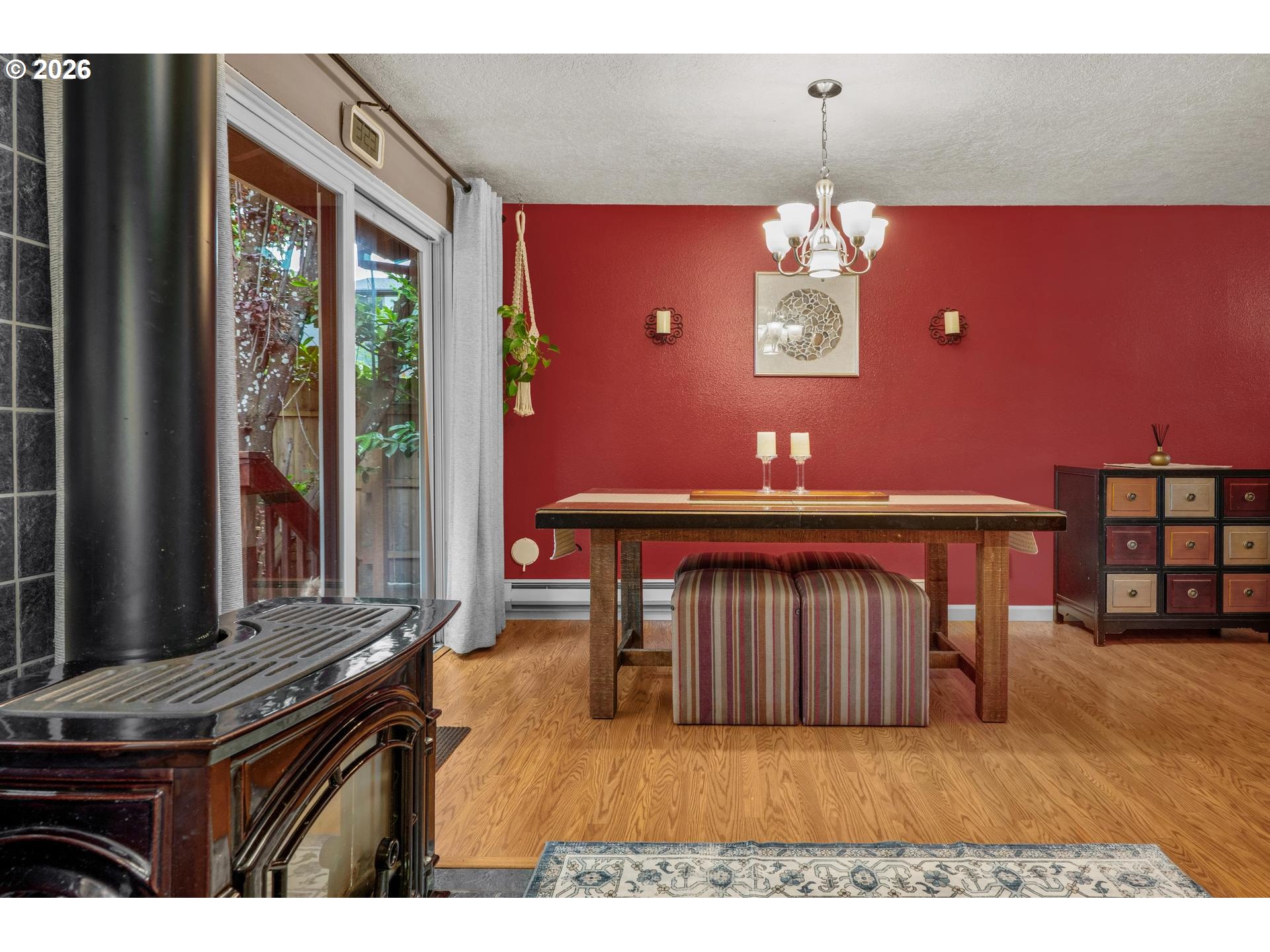 4941 Southwest Comus Street Portland, OR 97219 - Photo 9 of 40 Gallery Image 9