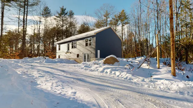 $329,000 | 33 Mallard Drive, Limerick, ME 04048