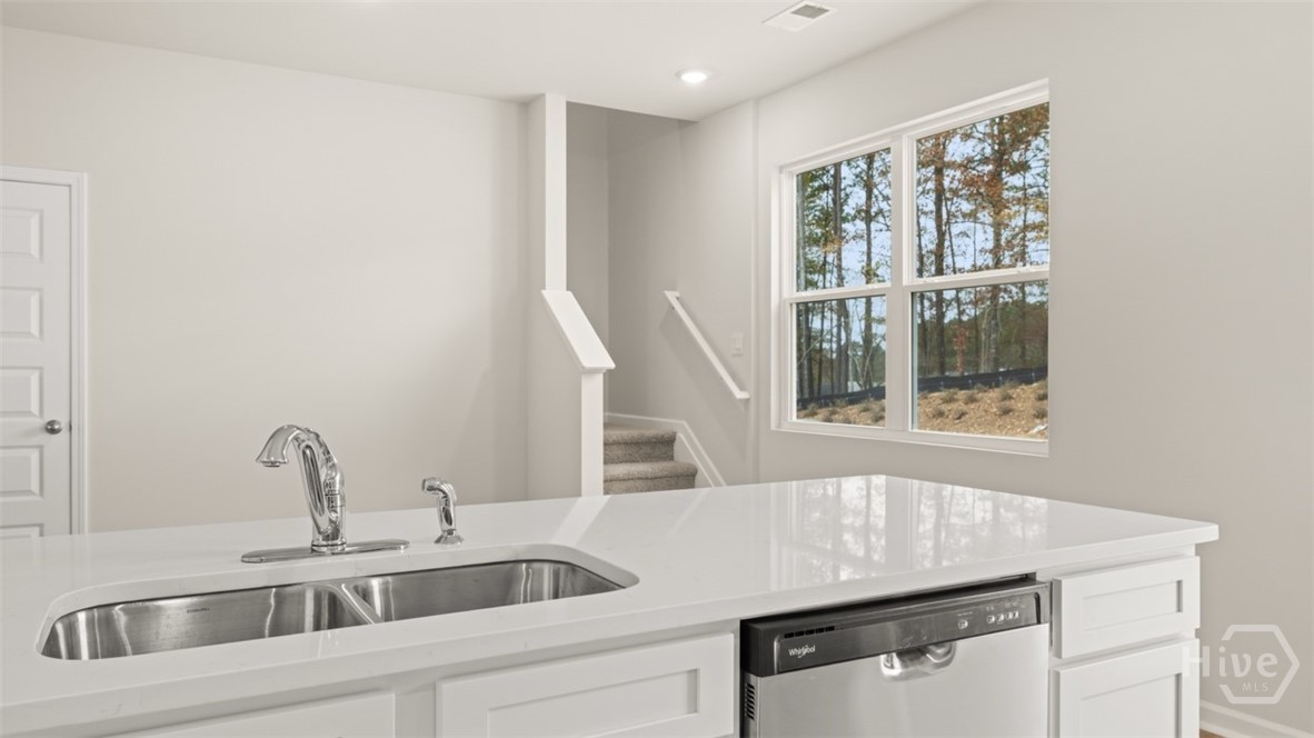 79 Holland Cove Winder, GA 30680 - Photo 20 of 40