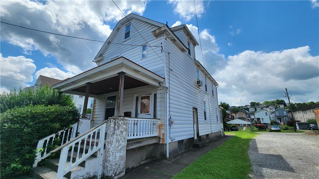 331 Walnut Street Vandergrift, PA 15690 - Photo 2 of 15 Gallery Image 2