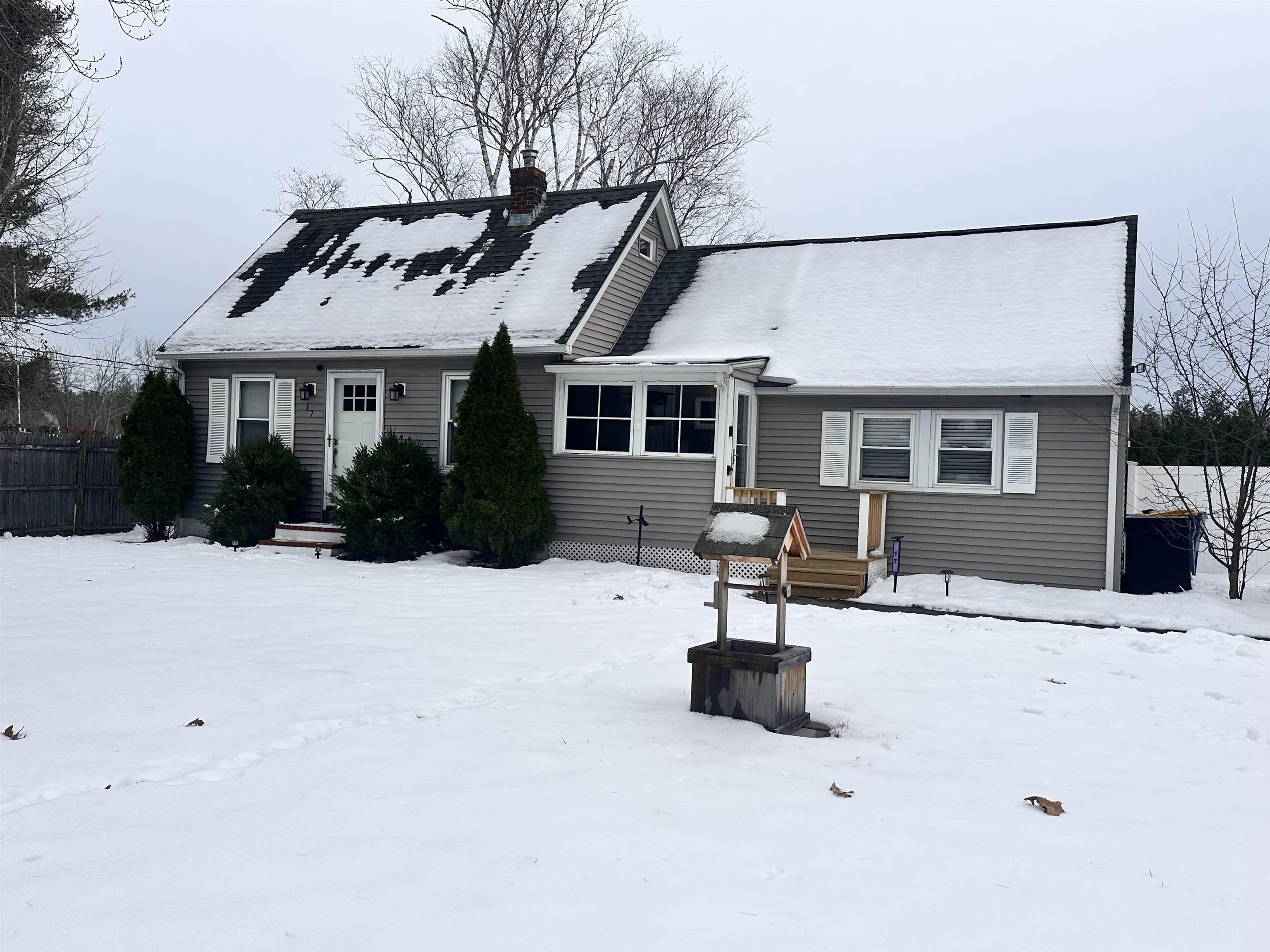 17 Walton Road Plaistow, NH 03865 - Photo 1 of 40