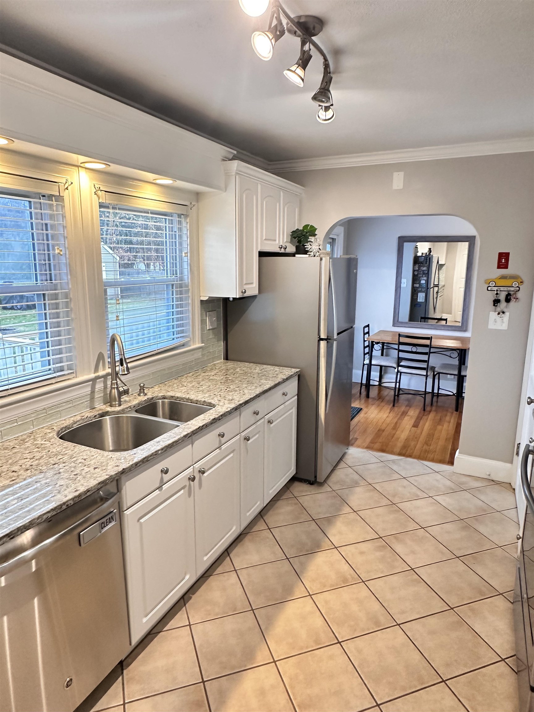 17 Walton Road Plaistow, NH 03865 - Photo 14 of 40