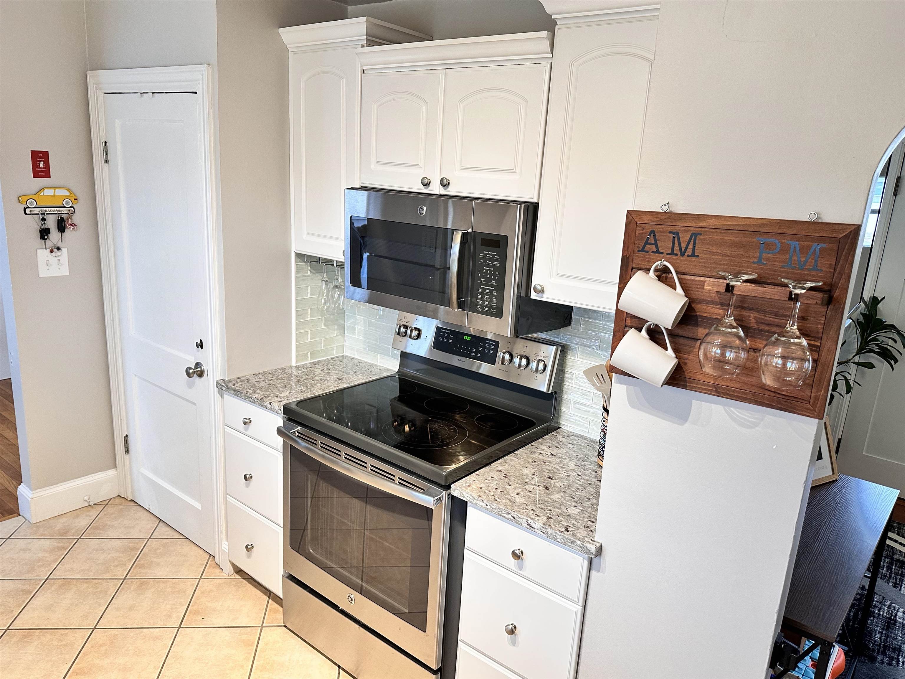 17 Walton Road Plaistow, NH 03865 - Photo 18 of 40