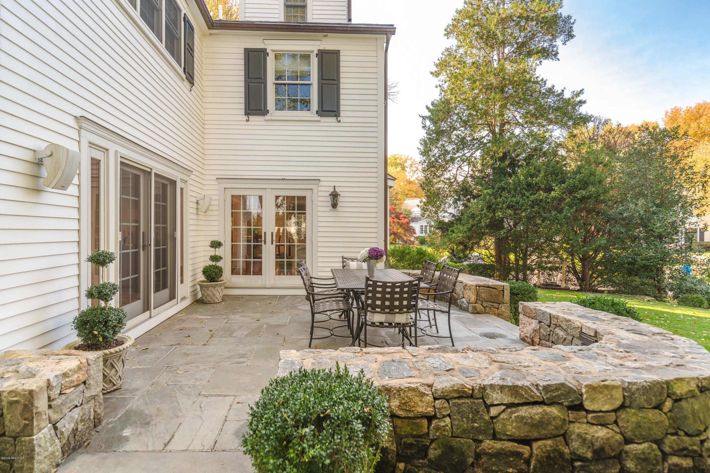 27 Meadow Road Riverside, CT 06878 - Photo 27 of 34 28 Stone Patio overlooking manicured law