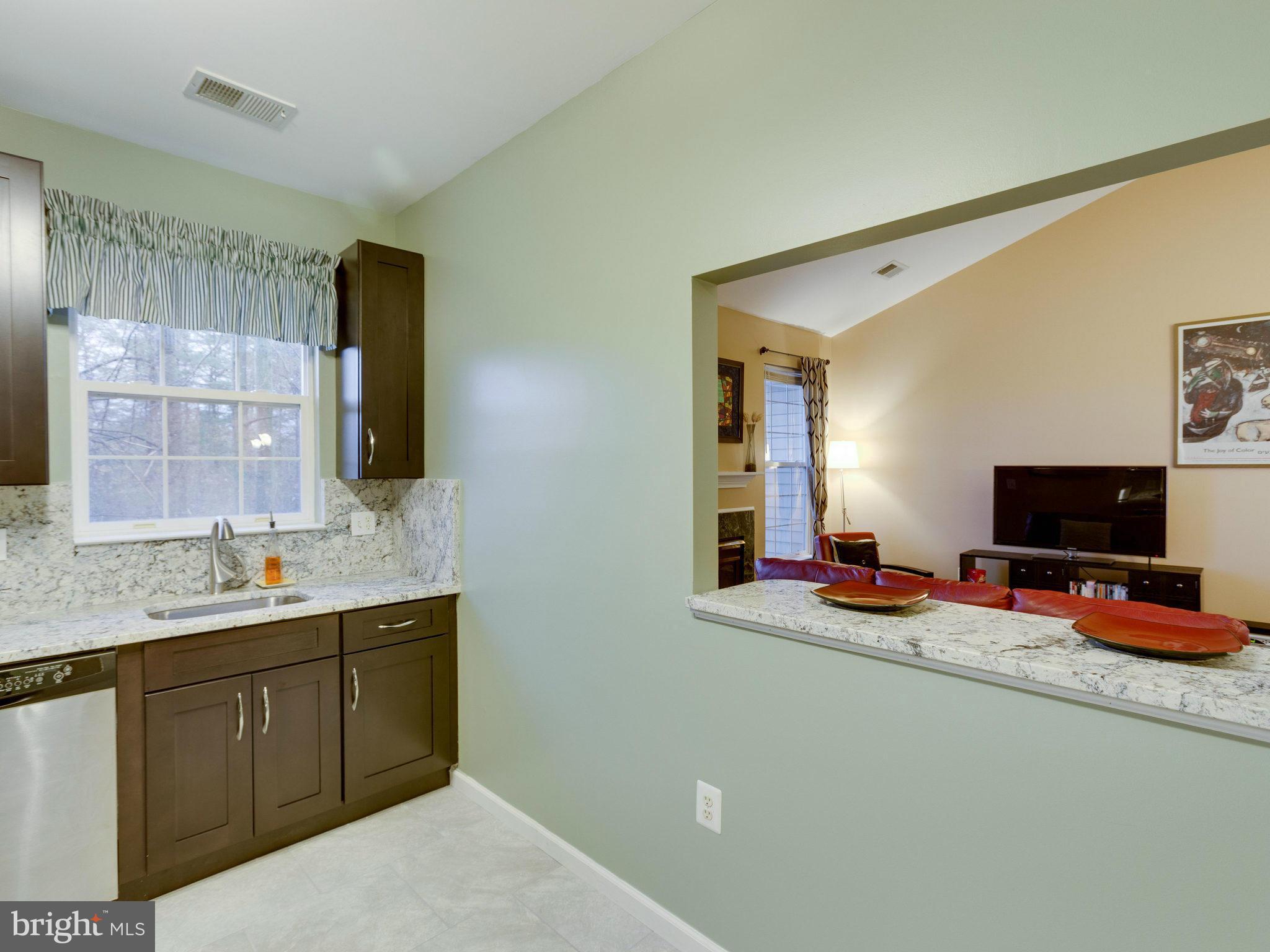 11401 Gate Hill Place, Unit 77 Reston, VA 20194 - Photo 14 of 30 Kitchen
