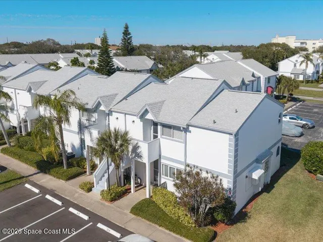 $217,000 | 522 Beach Park Lane, Unit V220, Cape Canaveral, FL 32920