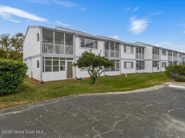 $217,000 | 522 Beach Park Lane, Unit V220, Cape Canaveral, FL 32920