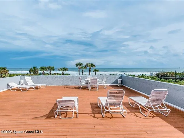 $217,000 | 522 Beach Park Lane, Unit V220, Cape Canaveral, FL 32920