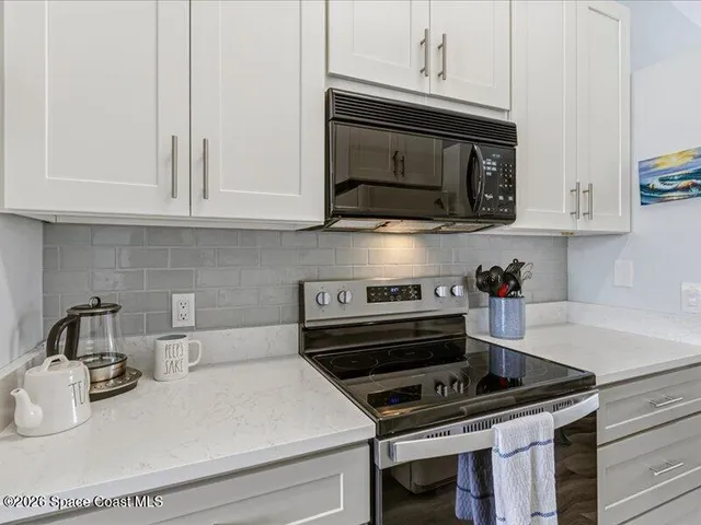 $217,000 | 522 Beach Park Lane, Unit V220, Cape Canaveral, FL 32920