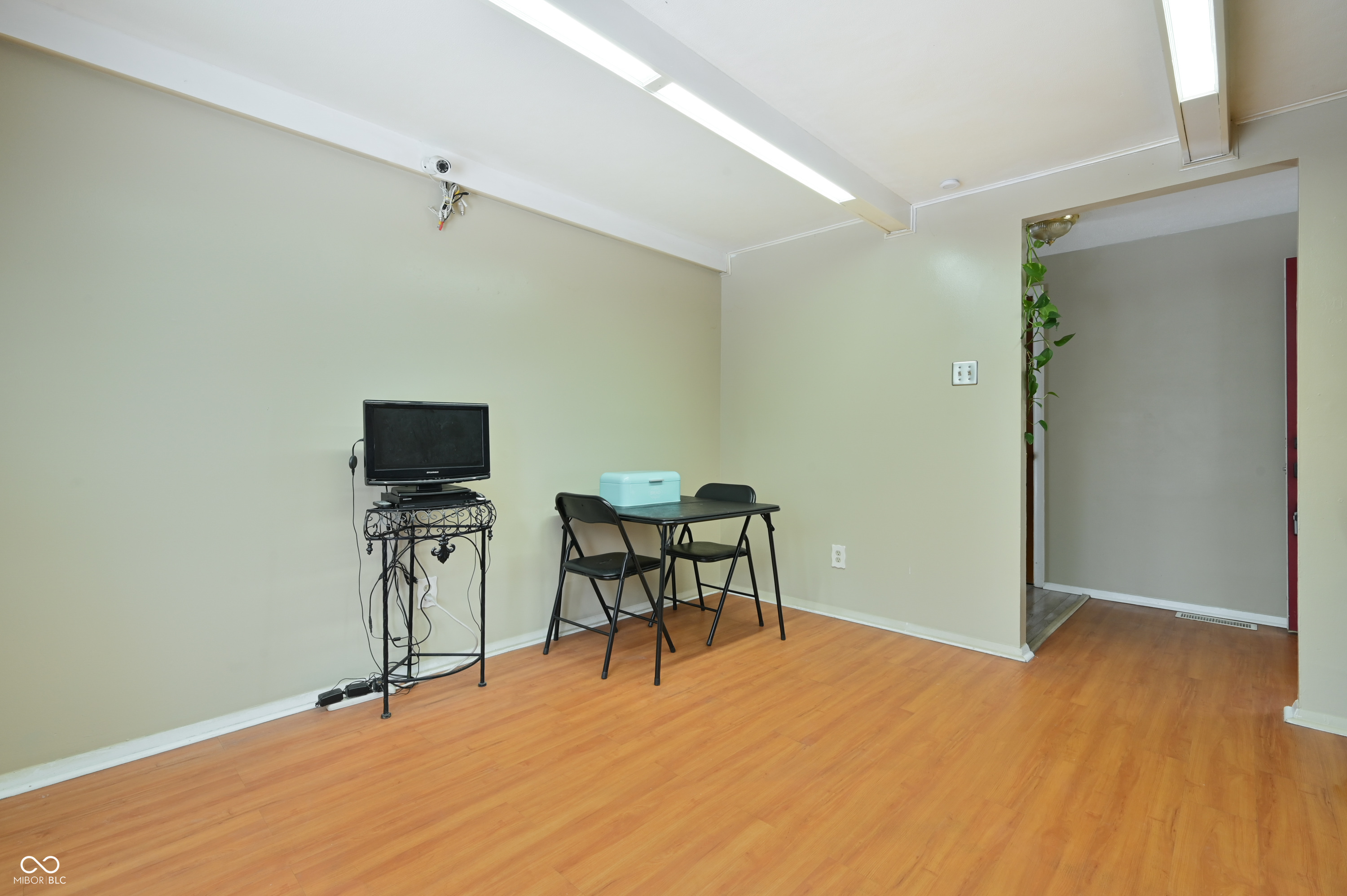 2003 Rockford Road Indianapolis, IN 46229 - Photo 13 of 32