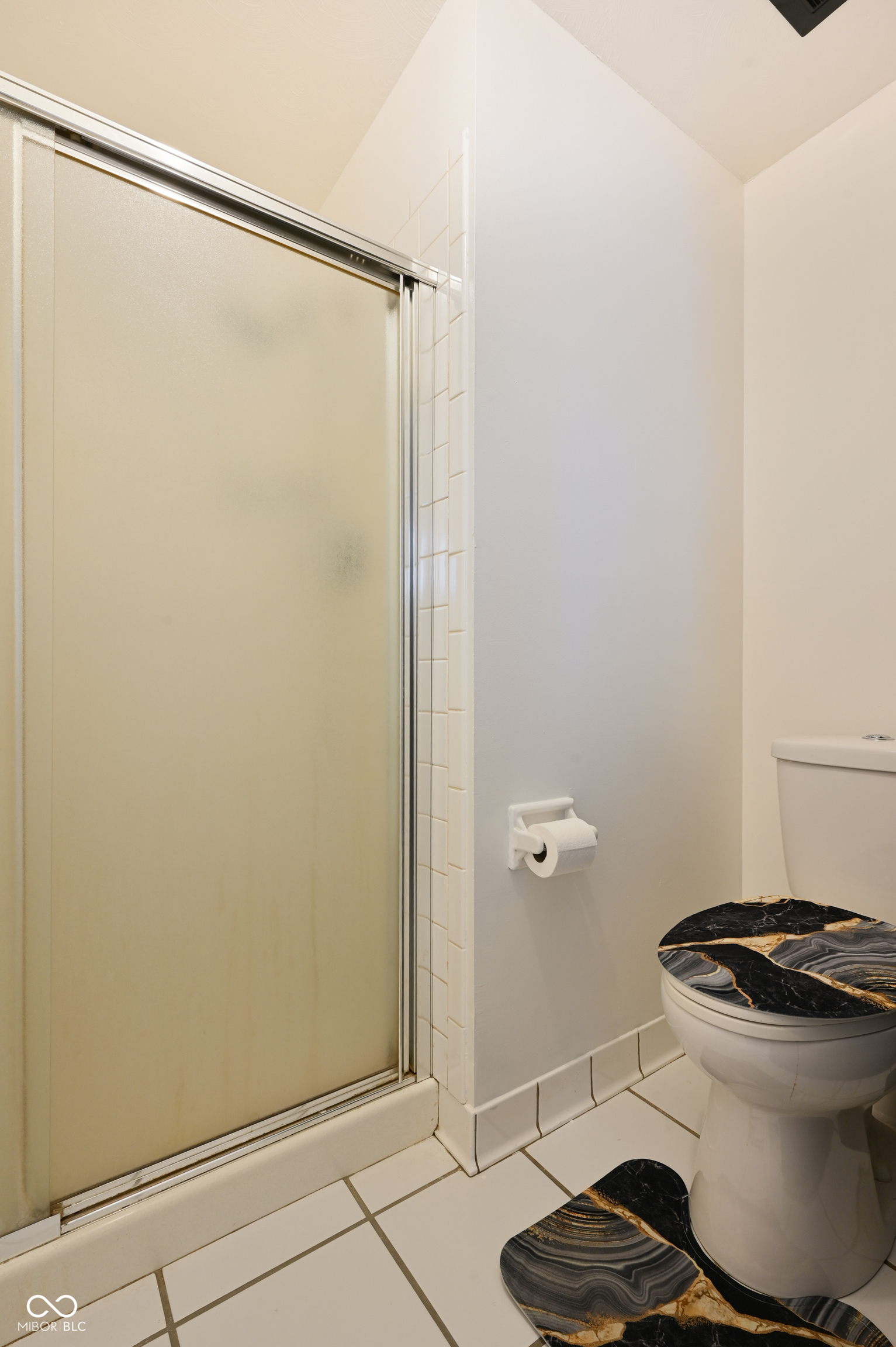 2003 Rockford Road Indianapolis, IN 46229 - Photo 20 of 32