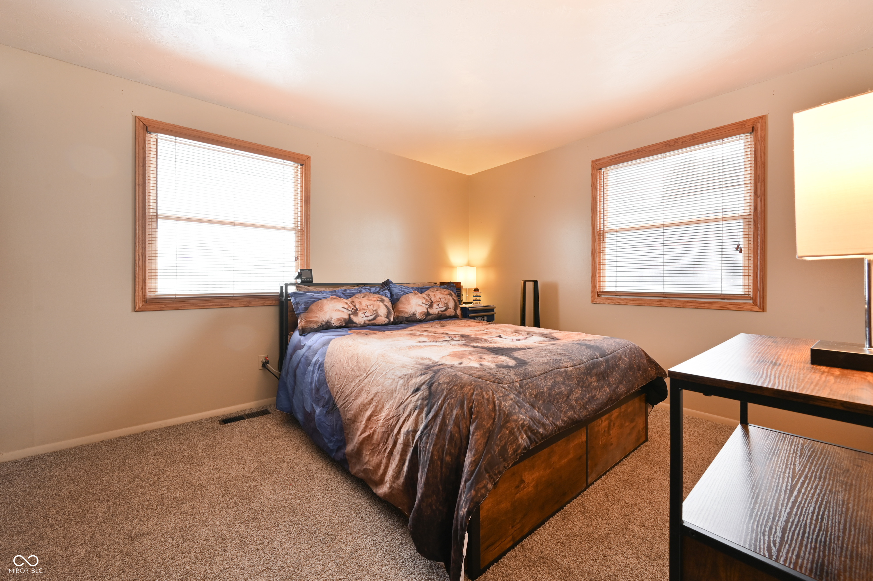 2003 Rockford Road Indianapolis, IN 46229 - Photo 4 of 32