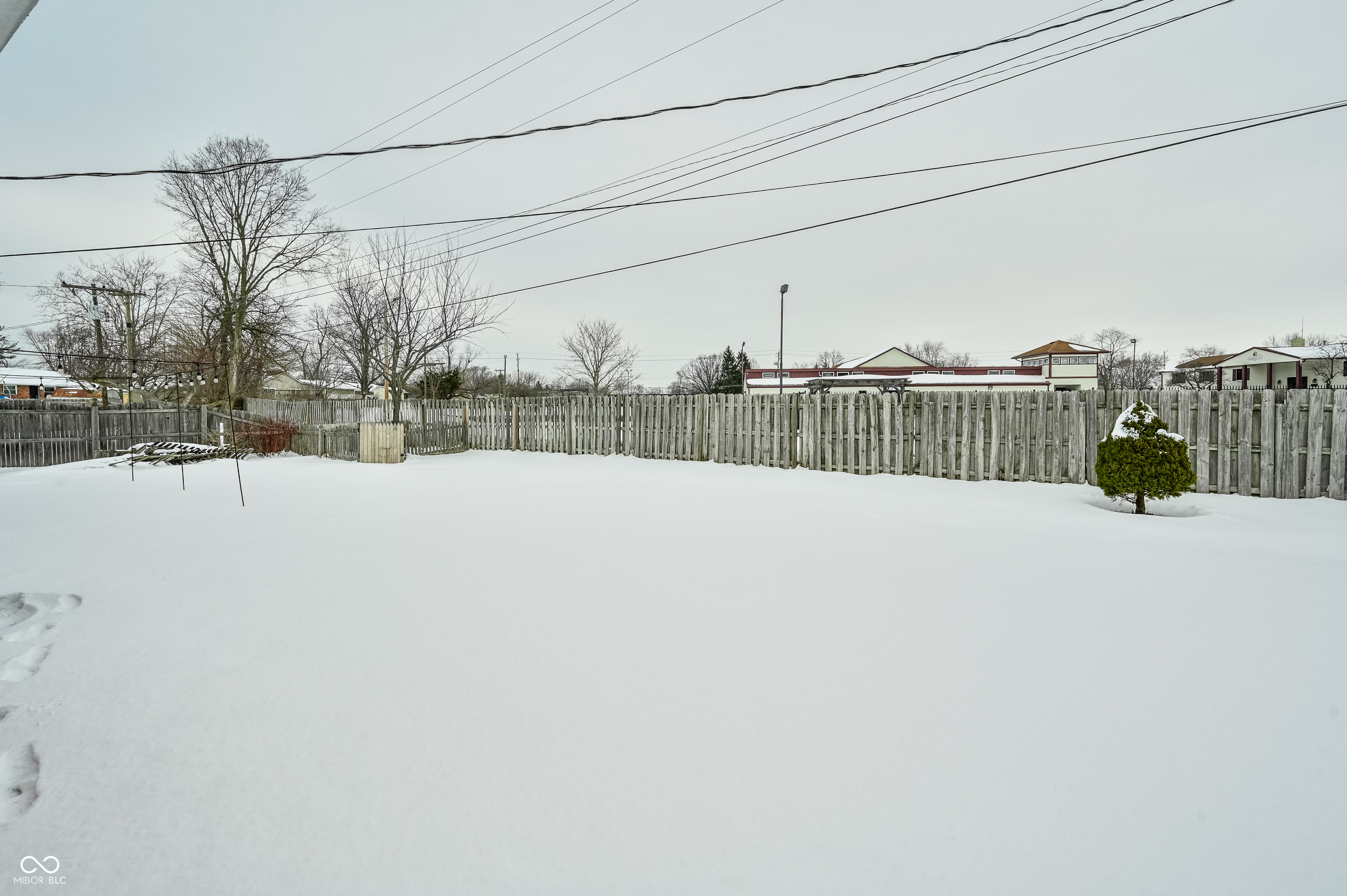 2003 Rockford Road Indianapolis, IN 46229 - Photo 5 of 32
