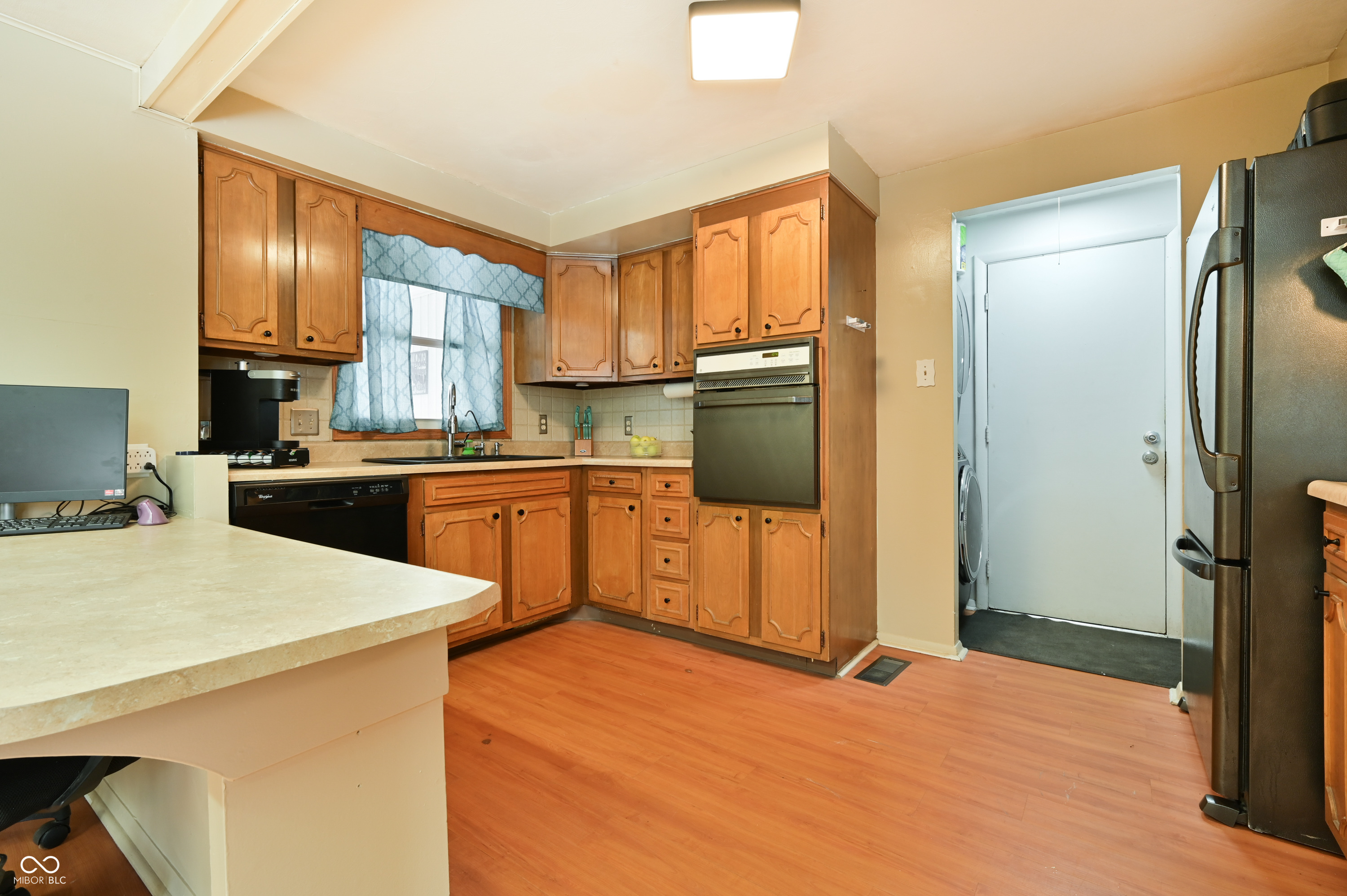 2003 Rockford Road Indianapolis, IN 46229 - Photo 9 of 32