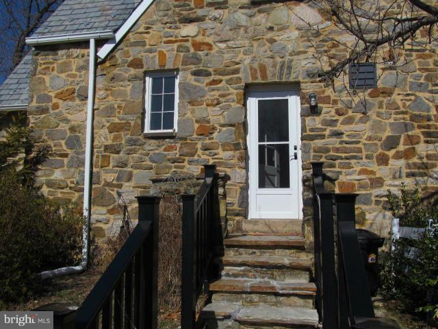 233 Ridgeway Road Catonsville, MD 21228 - Photo 15 of 18 Exterior (General)