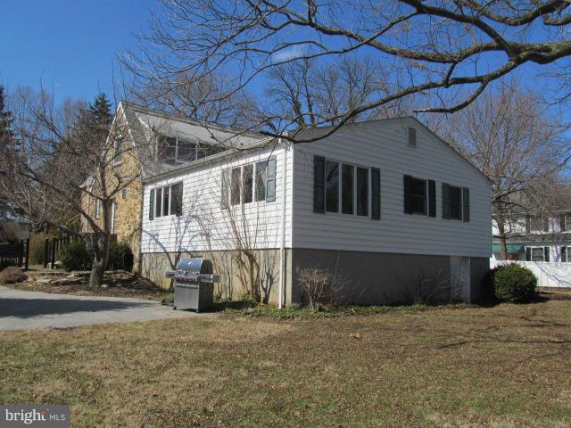 233 Ridgeway Road Catonsville, MD 21228 - Photo 17 of 18 Exterior (Rear)