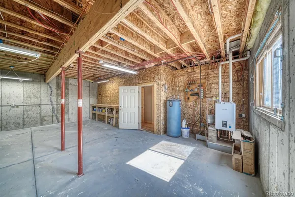 a view of a back yard