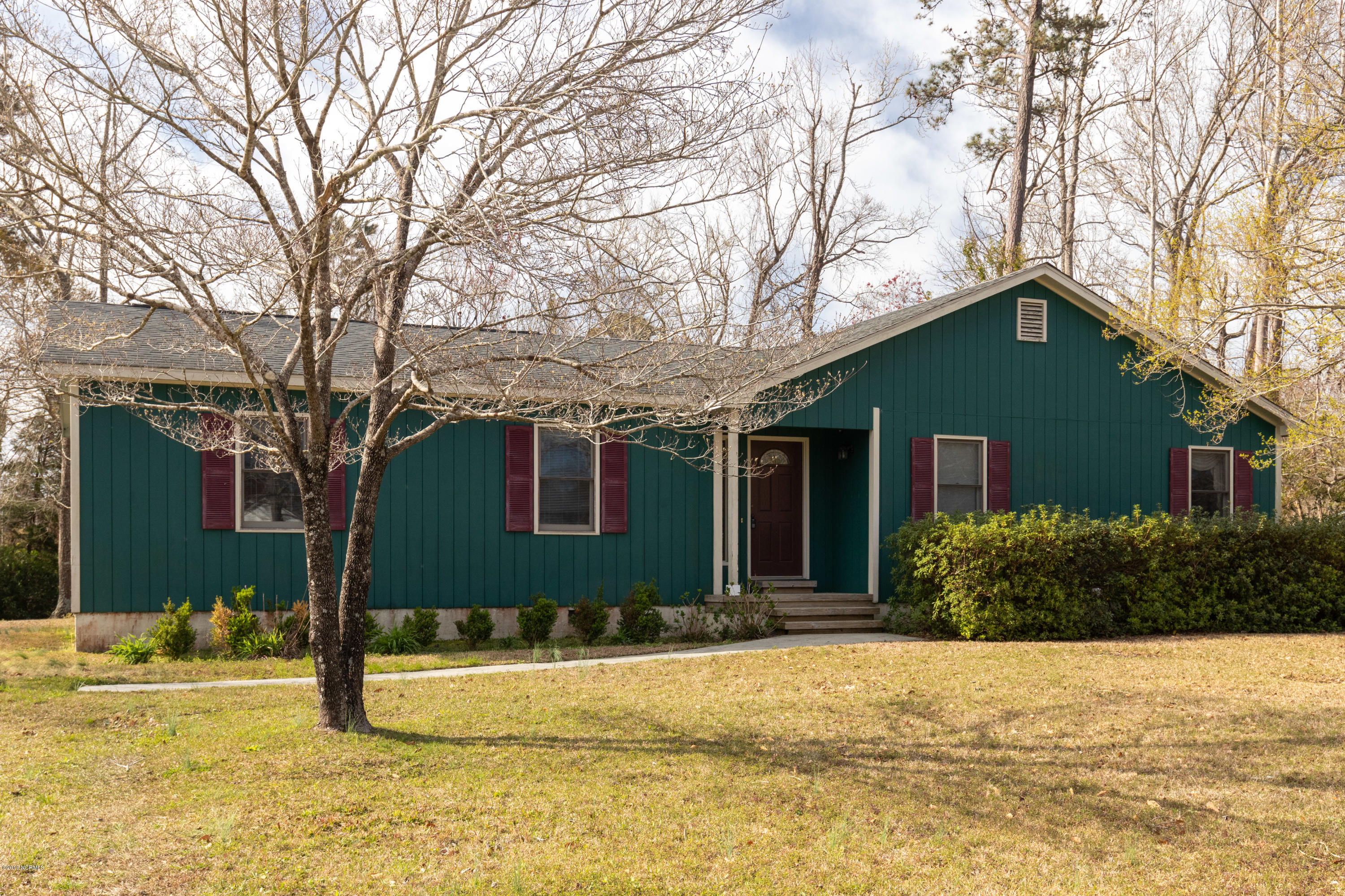 3315 Old Gate Road Morehead City, NC 28557 - Photo 1 of 23 3315 Old Gate Rd