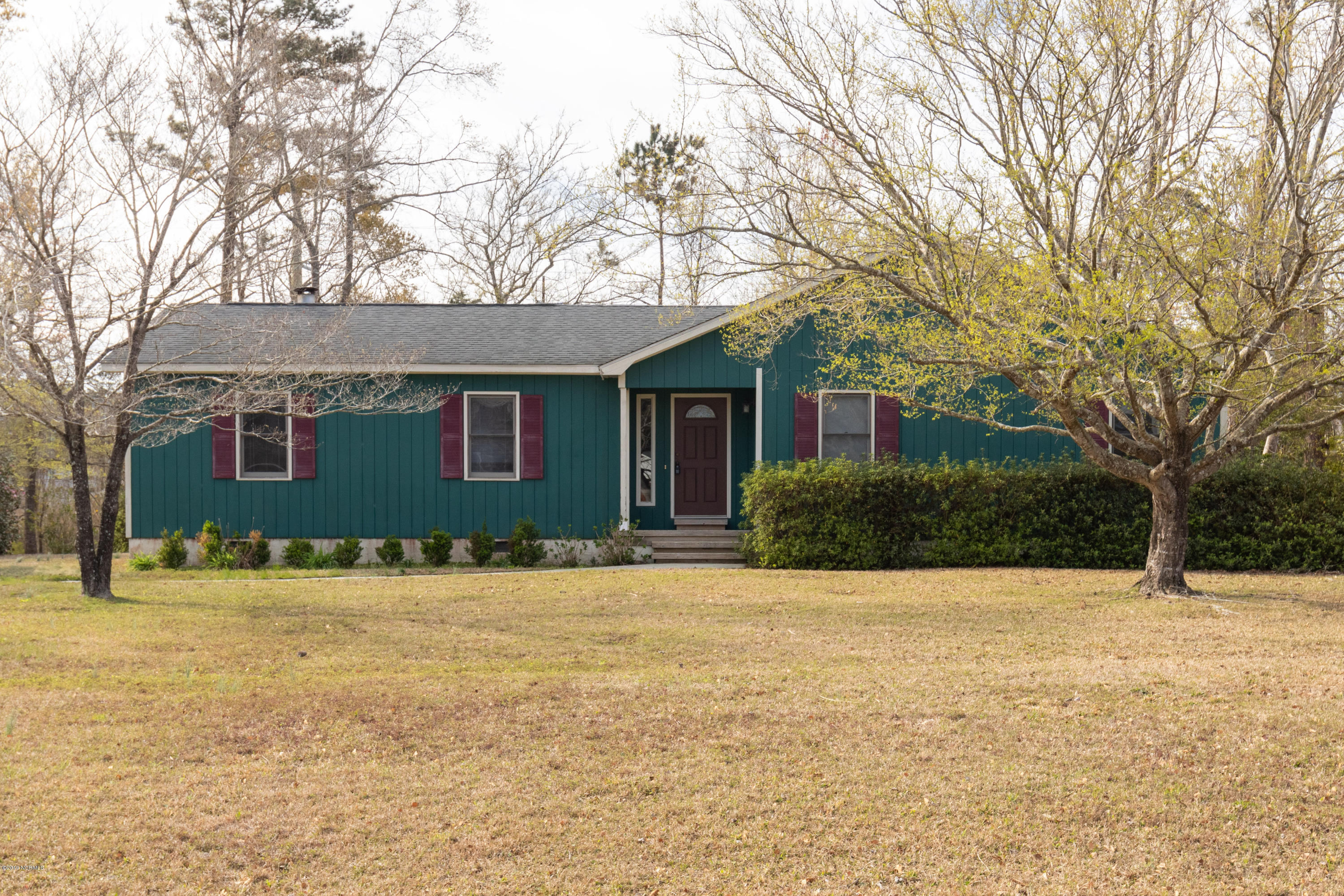 3315 Old Gate Road Morehead City, NC 28557 - Photo 2 of 23 3315 Old Gate Rd