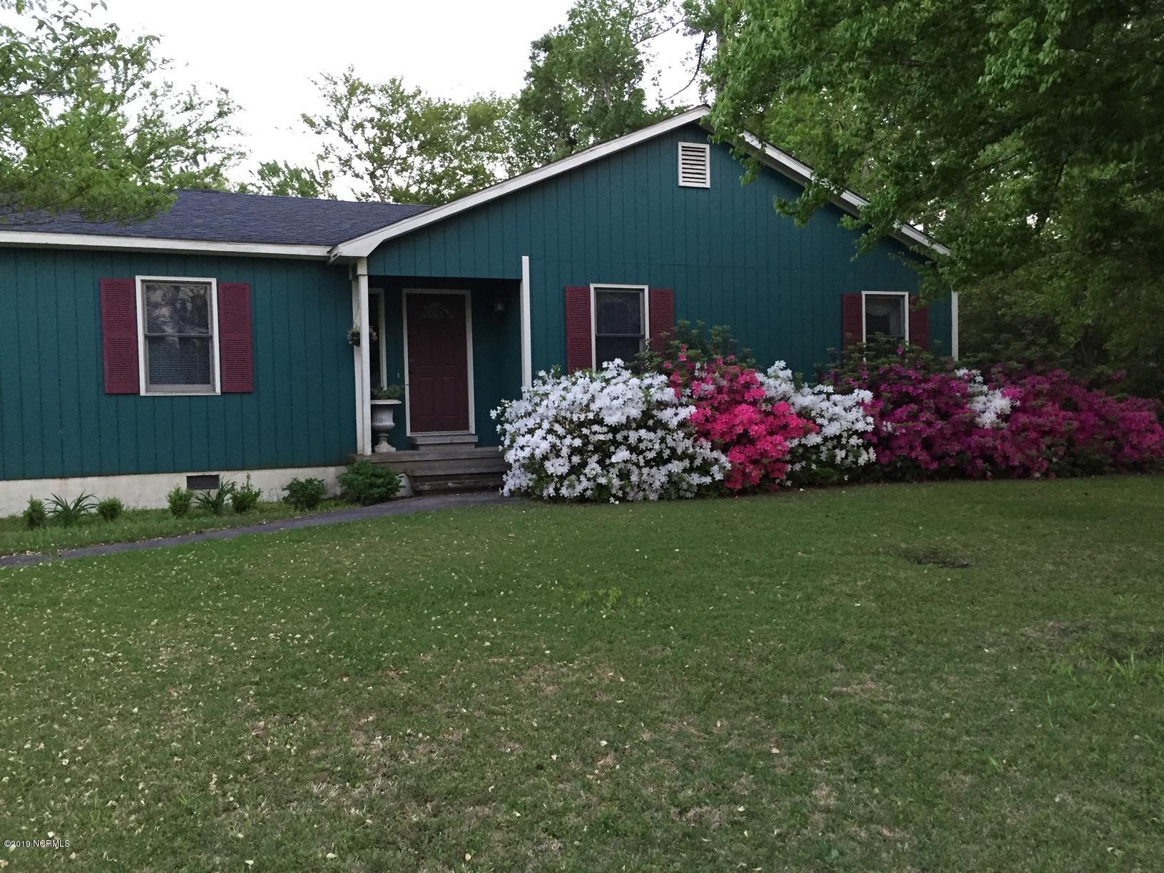 3315 Old Gate Road Morehead City, NC 28557 - Photo 3 of 23 3315 Old Gate Rd
