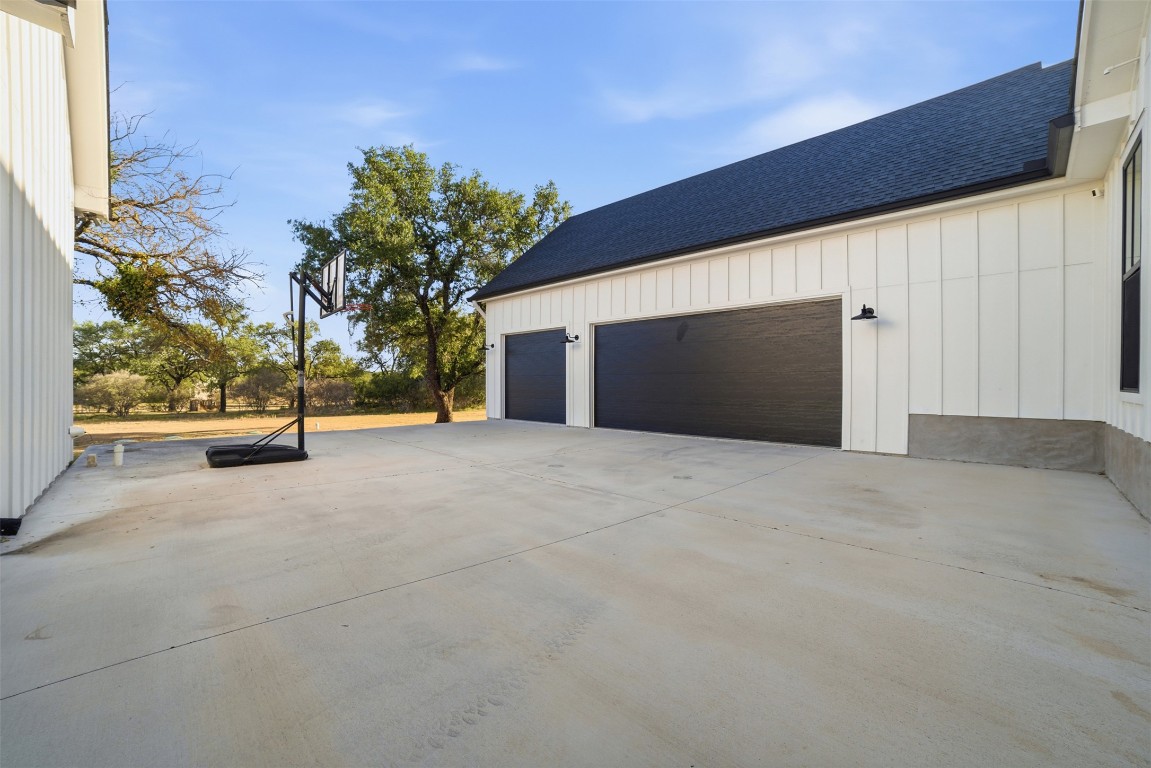 23937 Oscar Road Spicewood, TX 78669 - Photo 30 of 36 a view of empty room