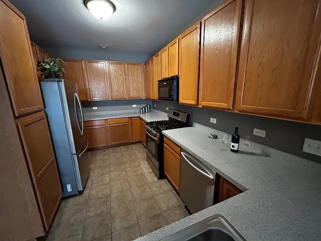 $334,400 | 1103 Kingsley Drive, Romeoville, IL 60446