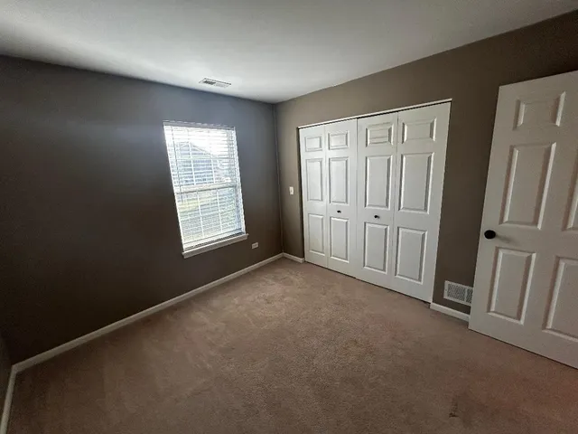 $334,400 | 1103 Kingsley Drive, Romeoville, IL 60446