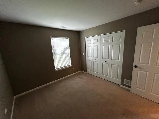 $334,400 | 1103 Kingsley Drive, Romeoville, IL 60446