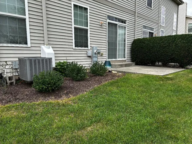 $334,400 | 1103 Kingsley Drive, Romeoville, IL 60446