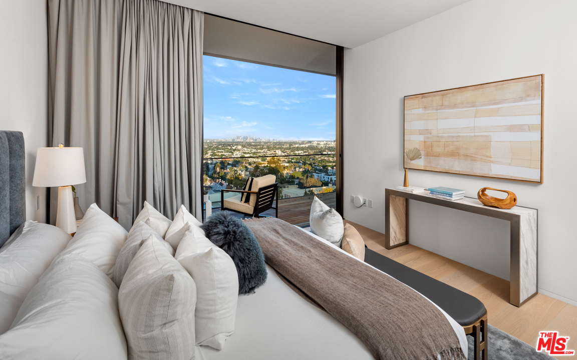 9040 Sunset Boulevard, Unit 907 West Hollywood, CA 90069 - Photo 11 of 21