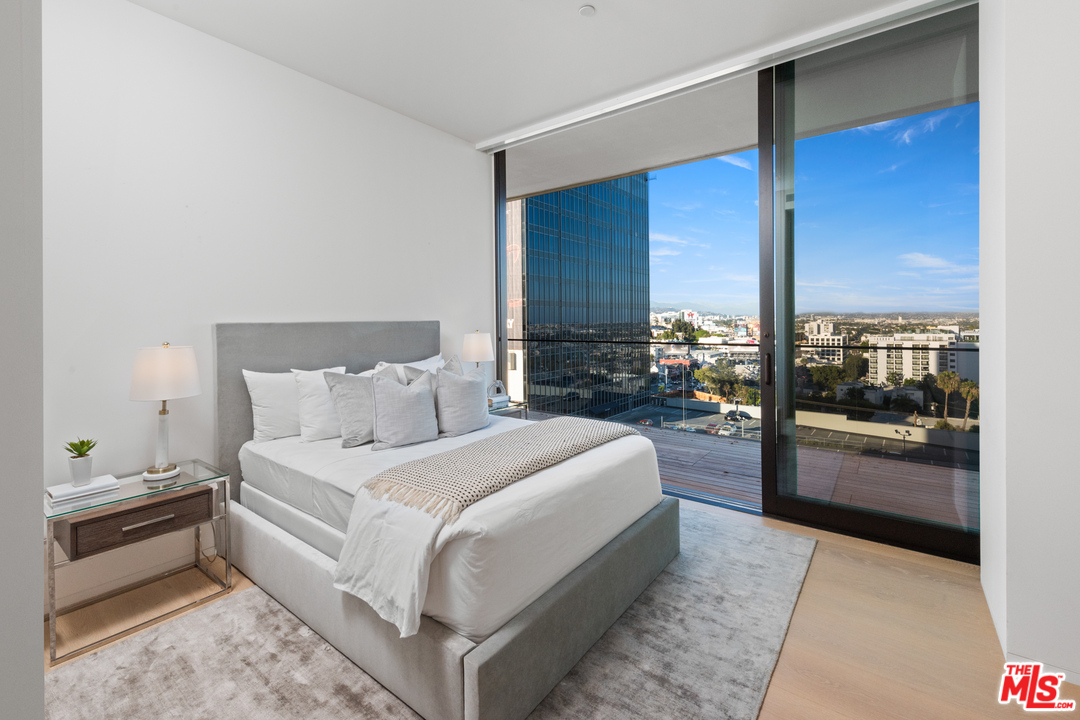 9040 Sunset Boulevard, Unit 907 West Hollywood, CA 90069 - Photo 14 of 21