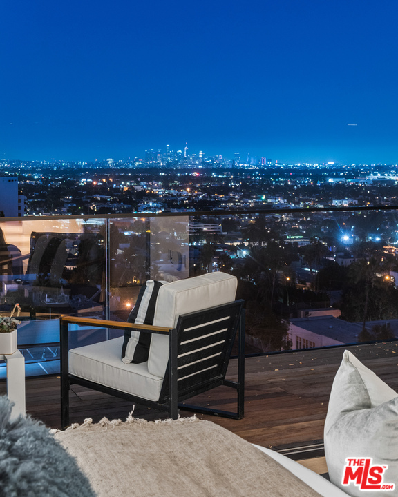 9040 Sunset Boulevard, Unit 907 West Hollywood, CA 90069 - Photo 20 of 21